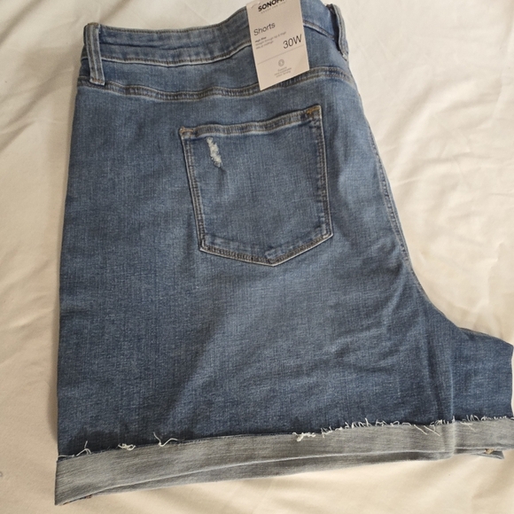 Sonoma womens 2 pair plus distressed  high rise jean denim shorts sz 30w Nwt - Picture 2 of 4